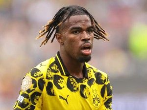 Borussia Dortmund Permanenkan Gelandang Muda Chelsea