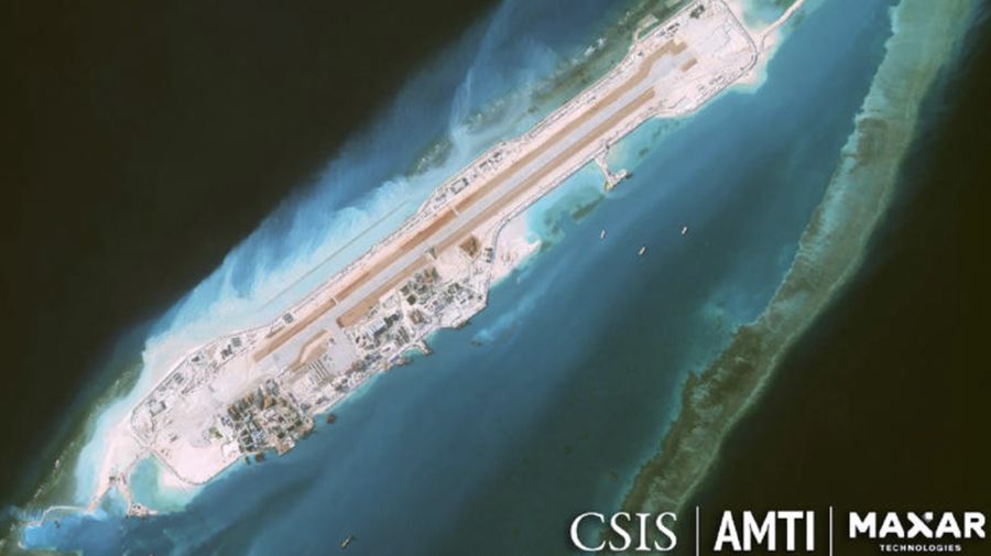 Foto satelit Vietnam percepat pembangunan pulau di Laut China Selatan. (Dok. Maxar Technologies)