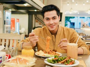 Mahendra Adhar Cari Obat Rindu Lewat Kuliner Aceh di Ibu Kota