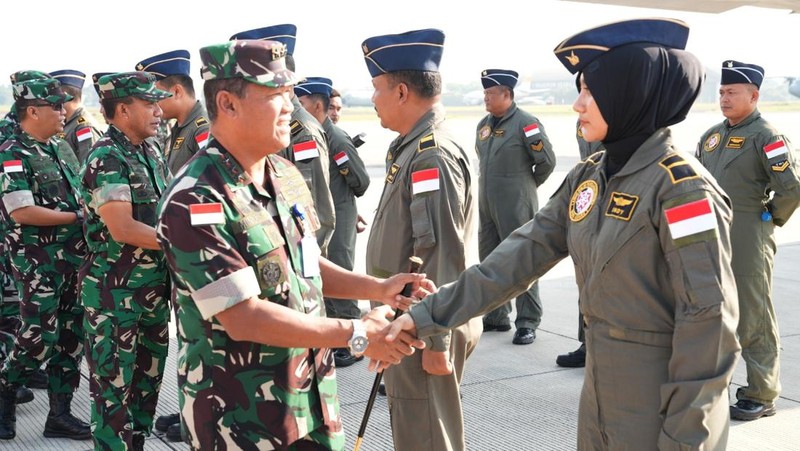 Misi penyaluran bantuan kemanusiaan melalui jalur udara (airdrop) ke Gaza. (Dok. Kementerian Pertahanan)
