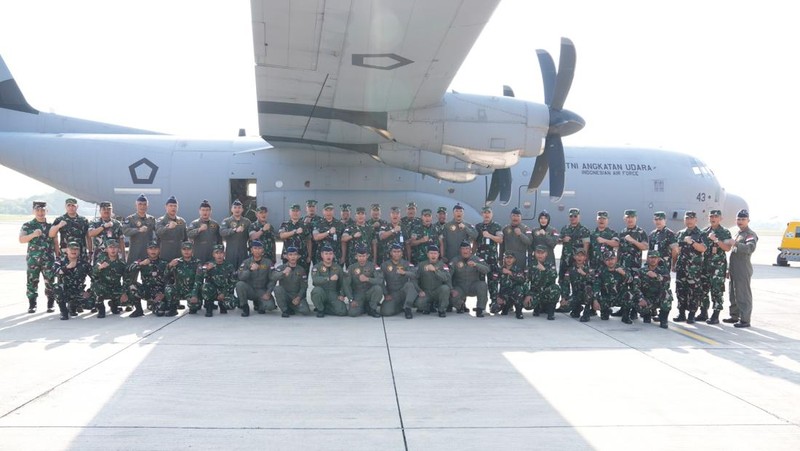 Misi penyaluran bantuan kemanusiaan melalui jalur udara (airdrop) ke Gaza. (Dok. Kementerian Pertahanan)