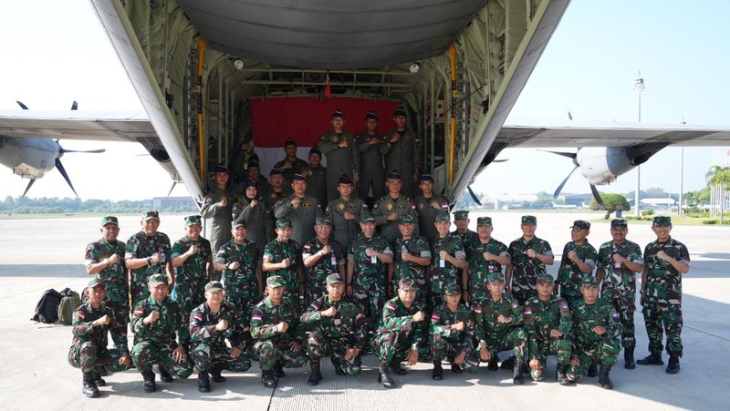 Misi penyaluran bantuan kemanusiaan melalui jalur udara (airdrop) ke Gaza. (Dok. Kementerian Pertahanan)