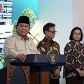 Saat Prabowo Bikin Sri Mulyani yang Sedang Berulang Tahun Tersenyum