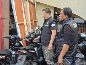Markas Curanmor di Ciracas Digerebek: 2 Pelaku Diringkus, 7 Motor Disita