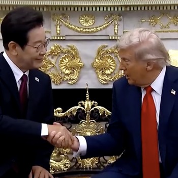 Momen Trump Bilang Bersahabat dengan Kim Jong Un & Ingin Bertemu