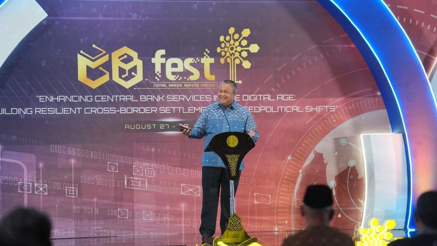 Gubernur Bank Indonesia, Perry Warjiyo pada pembukaan Central Banking Services Festival (CB Fest) 2025 di Jakarta (27/8).