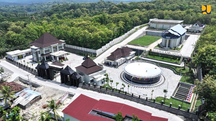 Kementerian Pekerjaan Umum (PU) terus mendorong percepatan realisasi keuangan tahun 2025 Kementerian PU. )
