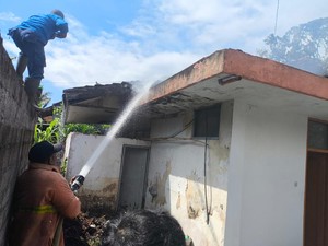 Bakar Sampah Berujung Kantor Pos di Jembrana Hangus Terbakar