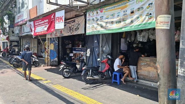 Pasar Onderdil Motor di Kampung Melayu Sepi, Karyawan Toko Kena PHK