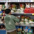 Emak-emak Susah Cari Beras Premium di Ritel Modern, Ini Biang Keroknya