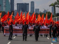 Ada Demo Buruh Depan DPR, Akses Keluar Tol Slipi Ditutup Sementara