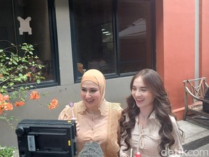 Kedekatan Keluarga Deswita Maharani dengan Elina Joerg