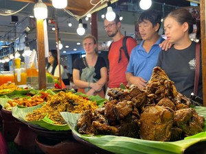 50 Kuliner Legendaris Ramaikan Festival Tjap Legende Surabaya
