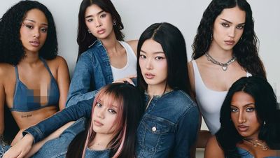 7 Pesona KATSEYE, Girl Group Global HYBE yang Viral Jadi Model Denim GAP