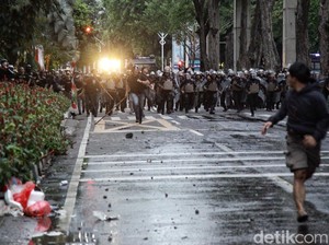Puluhan Orang Jadi Tersangka Terkait Ricuh di Bekasi dan Jakarta