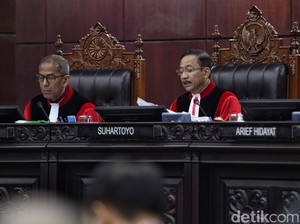 MK Tak Terima Gugatan soal Standar Pendidikan Anggota Polri