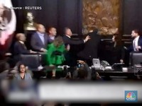 Presiden Majelis Meksiko dan Pemimpin Oposisi Baku Hantam