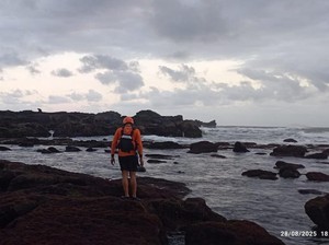 Hilang di Pantai Cemagi, Ketemu di Pantai Nyanyi