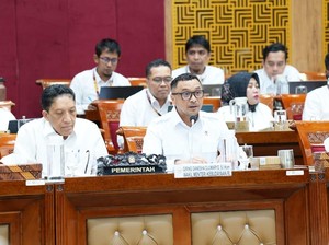 Raker dengan Komisi X DPR, Wamenbud Bahas Penambahan Anggaran 2026