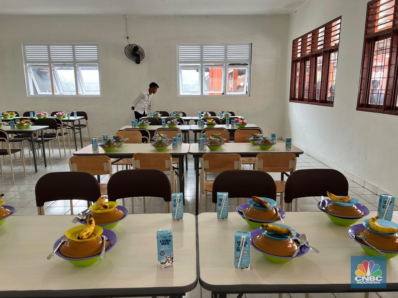 Wakil Presiden Gibran Rakabuming meninjau Sekolah Rakyat di Deli Serdang, Sumatera Utara, Kamis (28/8/2025). (CNBC Indonesia/Halima Sadiyah) Wakil Presiden Gibran Rakabuming meninjau Sekolah Rakyat di Deli Serdang, Sumatera Utara, Kamis (28/8/2025). (CNBC Indonesia/Halima Sadiyah)