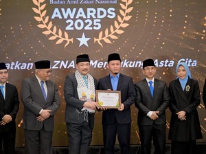 Gencar Gerakan Zakat, Walkot Pekanbaru Terima Penghargaan dari Baznas RI
