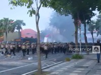 Video: Situasi Memanas, Aksi di Depan Grahadi Surabaya Ricuh