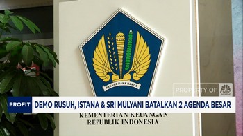 Video: Demo Memanas, Istana & Sri Mulyani Batalkan 2 Agenda Utama