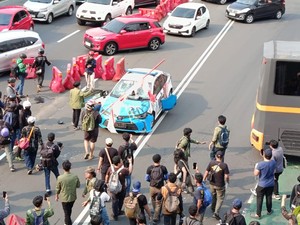 Demo Bela Ojol Tewas Dilindas Rantis Brimob di Polda Metro Langsung Memanas