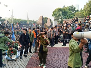 Emak-emak Ikut Demo Bela Affan di Polda Metro: Tak Terima Anak Kami Dibunuh