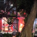Gerbang Brimob Kwitang Terbakar-Massa di Polda Metro Dipukul Mundur