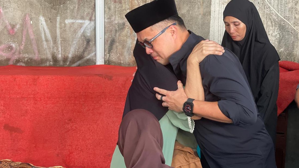 Melayat ke Mitra Ojol, Dirut GoTo Komitmen Beri Dukungan dan Santunan