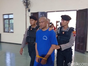 Hobi Nyawer Penyanyi Berujung Pak Kades Korupsi Ratusan Juta
