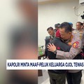 Kapolri Peluk dan Minta Maaf ke Keluarga Ojol Tewas Dilindas Rantis