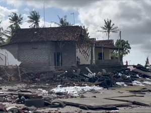 5 Rumah Warga di Pebuahan Jembrana Rusak Parah Tergerus Abrasi