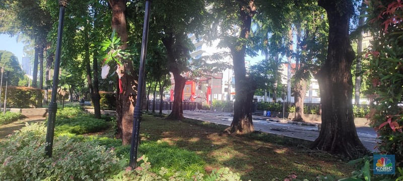 Suasana terkini di depan kantor Brimob kwitang. (Srealm Indonesia/Maesaroh)