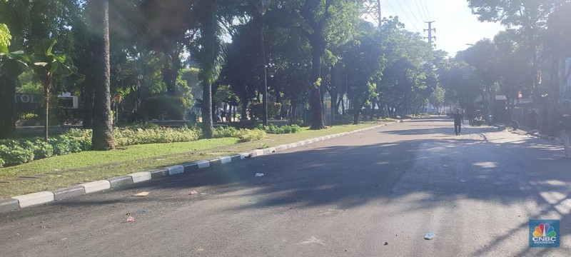 Suasana terkini di depan kantor Brimob kwitang. (Srealm Indonesia/Maesaroh)