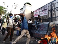Begini Kondisi Terkini Demo di Depan Gedung DPR, Jalan Tol Ditutup!
