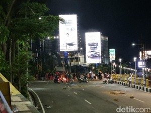 Masih Ada Sisa Gas Air Mata, Warga Diminta Hindari Tengah Kota Surabaya