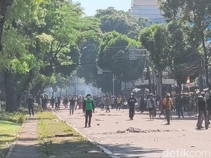Situasi Terkini Mako Brimob Kwitang, Massa Aksi Masih Bertahan