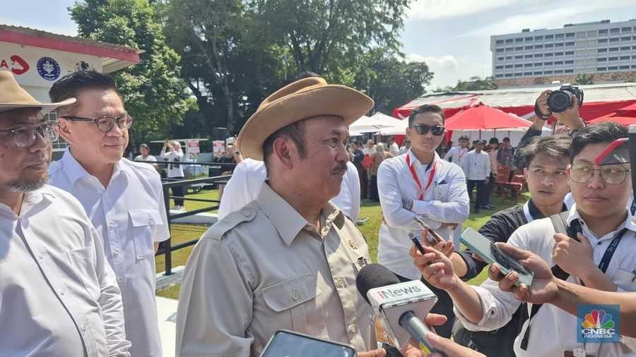 Menteri PPN/Bappenas, Rachmat Pambudy saat ditemui di Peluncuran Sapi Merah Putih di Lapangan Banteng, Jumat (29/8/2025). (CNBC Indonesia/Chandra Dwi Pranata)