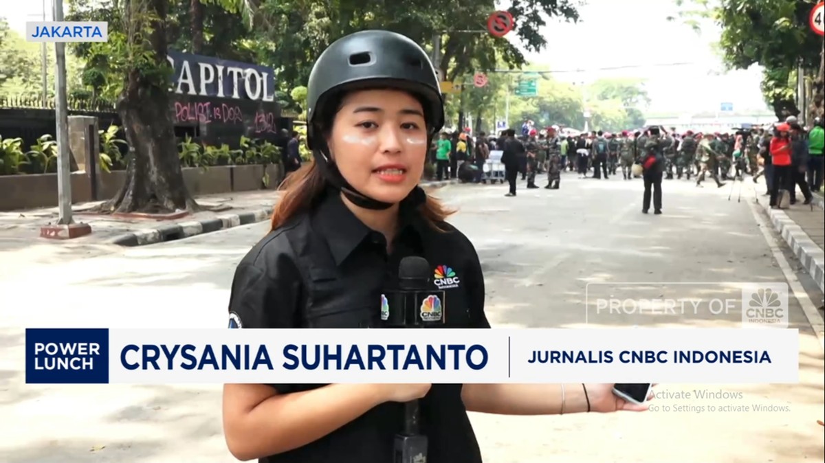 Video: Usut Kasus Ojol Affan, Massa Bertahan di Mako Brimob Kwitang