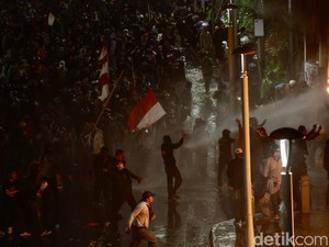 18 Lampu Merah di Jakarta Rusak Imbas Demo, Pemprov Segera Perbaiki