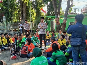 Kapolres Probolinggo Kota Gandeng Ojol Tahlil-Tabur Bunga untuk Affan