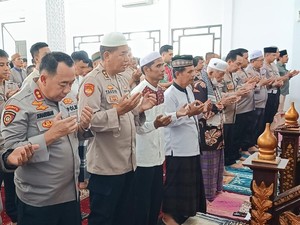 Polrestabes Palembang Gelar Salat Gaib untuk Almarhum Affan Kurniawan