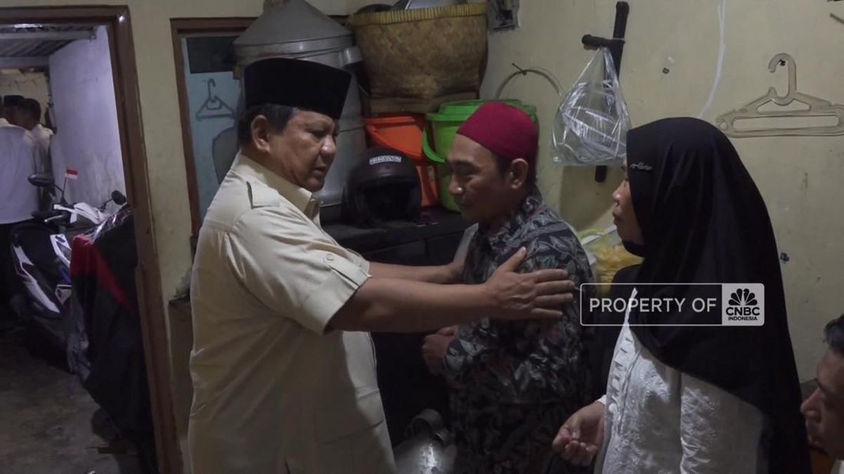 Prabowo Datangi Rumah Affan Kurniawan yang Tewas Dilindas Rantis