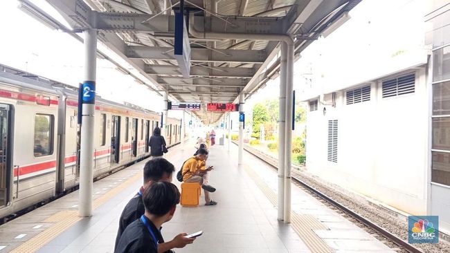 Ada Demo 29 Agustus, Begini Suasana Terkini Stasiun Kereta Jatinegara
