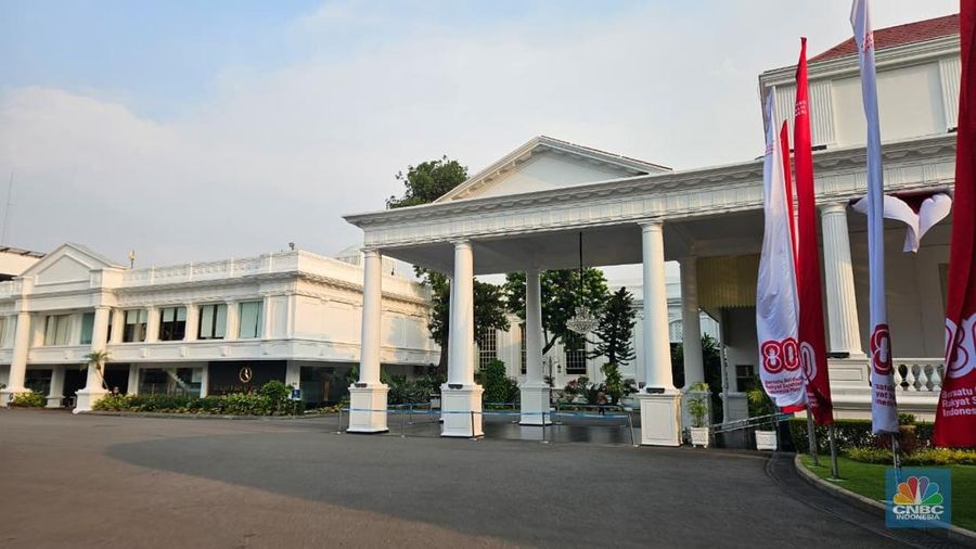 Suasana terkini di Istana Kepresidenan, Jakarta Pusat, Jumat (29/8/2025). (CNBC Indonesia/Emir Yanwardhana)
