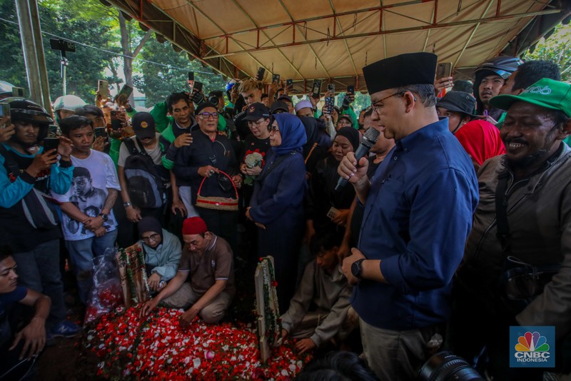 Iring-iringan Ribuan Driver Ojol mengantar jenazah Affan Kurniawan yang meninggal karena dilindas kendaraan taktis (rantis) Barracuda Brimob di sepanjang jalan Sudirman-Thamrin, Jakarta Jumat, 29/8. (Ist) Iring-iringan Ribuan Driver Ojol mengantar jenazah Affan Kurniawan yang meninggal karena dilindas kendaraan taktis (rantis) Barracuda Brimob di sepanjang jalan Sudirman-Thamrin, Jakarta Jumat, 29/8. (Ist)