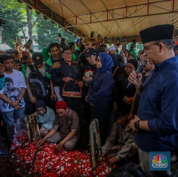 Ada Anies-Pramono, Sederet Tokoh Melayat ke Pemakaman Affan Kurniawan