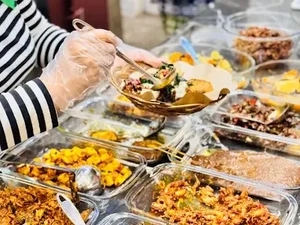 Lapar di Tebet? Coba 5 Warung Nasi Enak Ini, Murah Tapi Nendang!